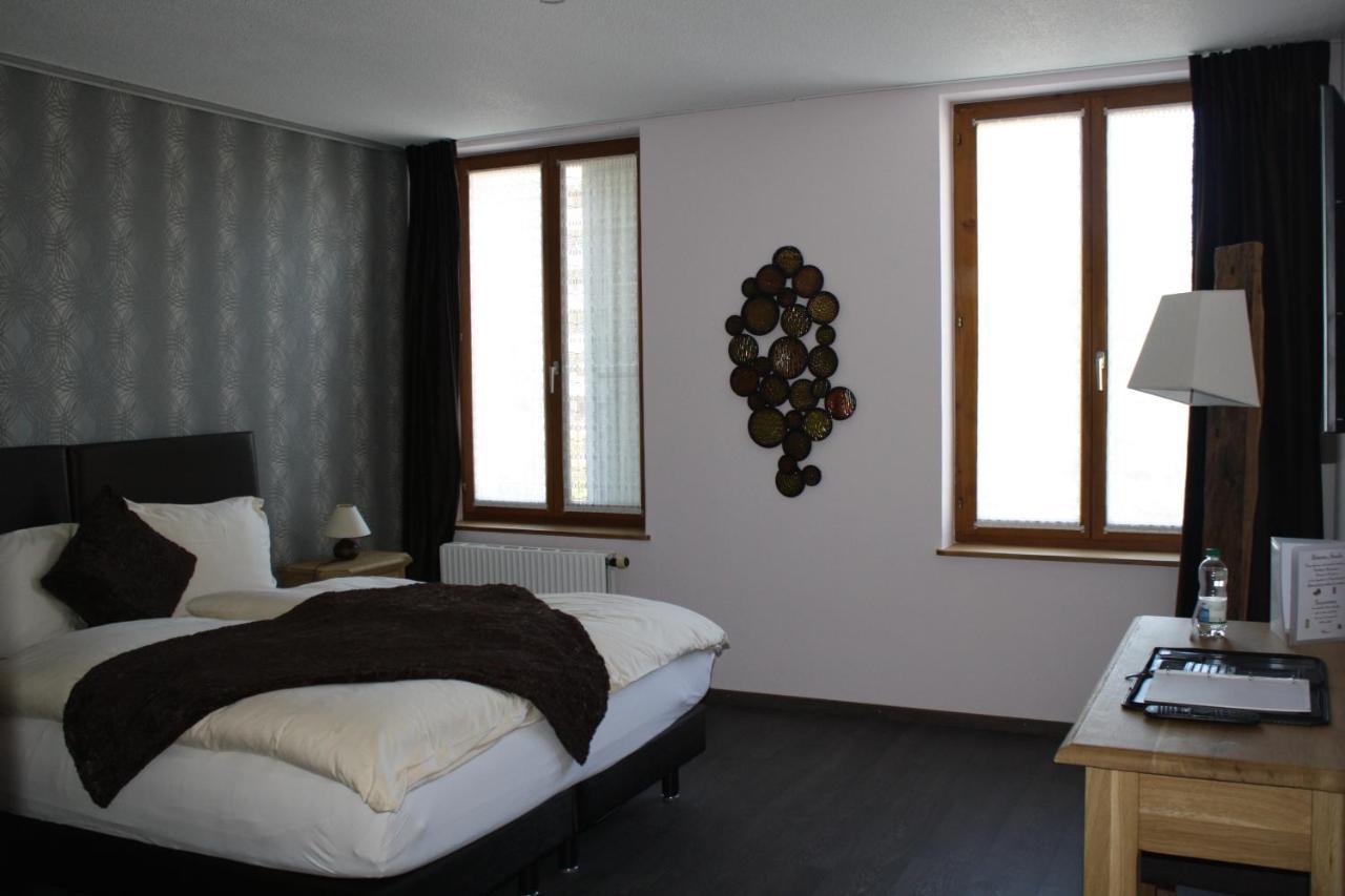 Hotel De La Gare Монте Екстериор снимка