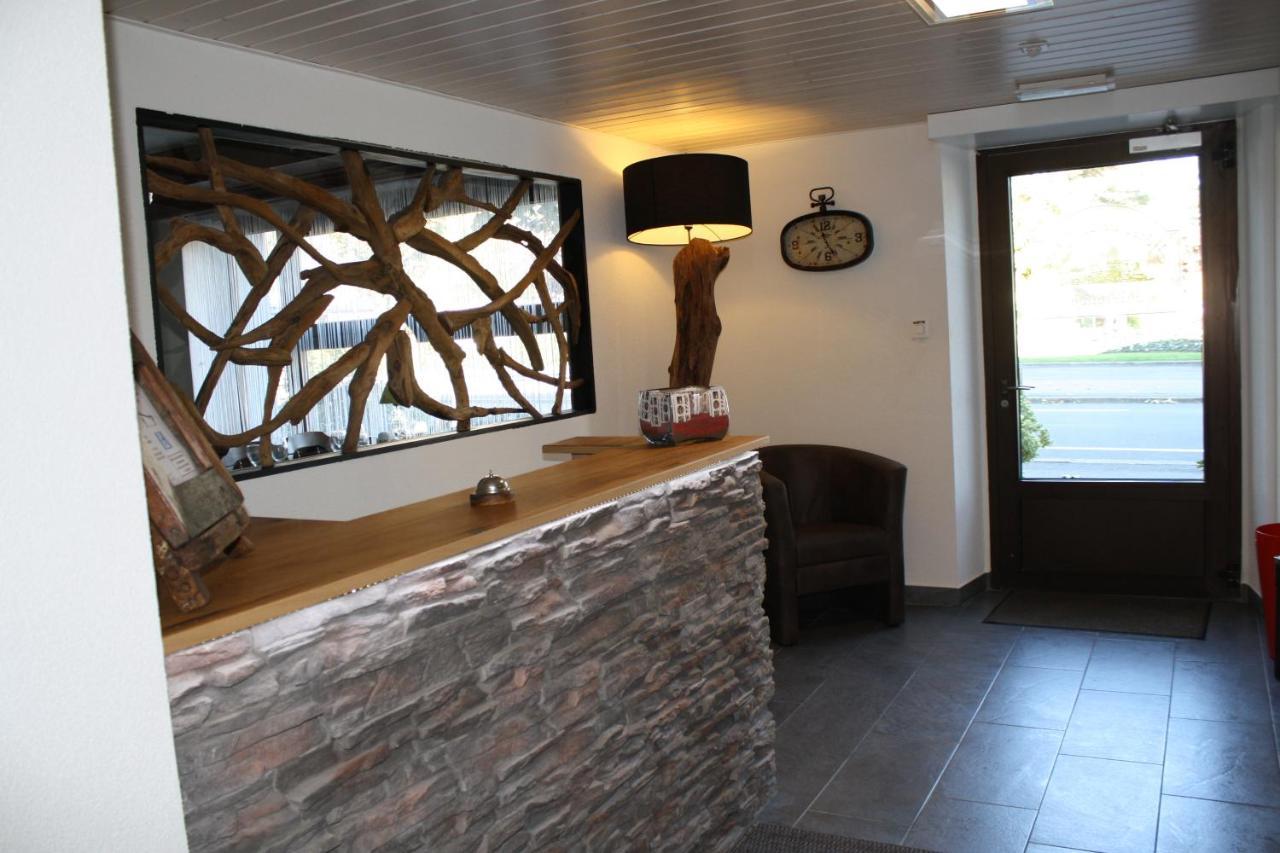 Hotel De La Gare Монте Екстериор снимка