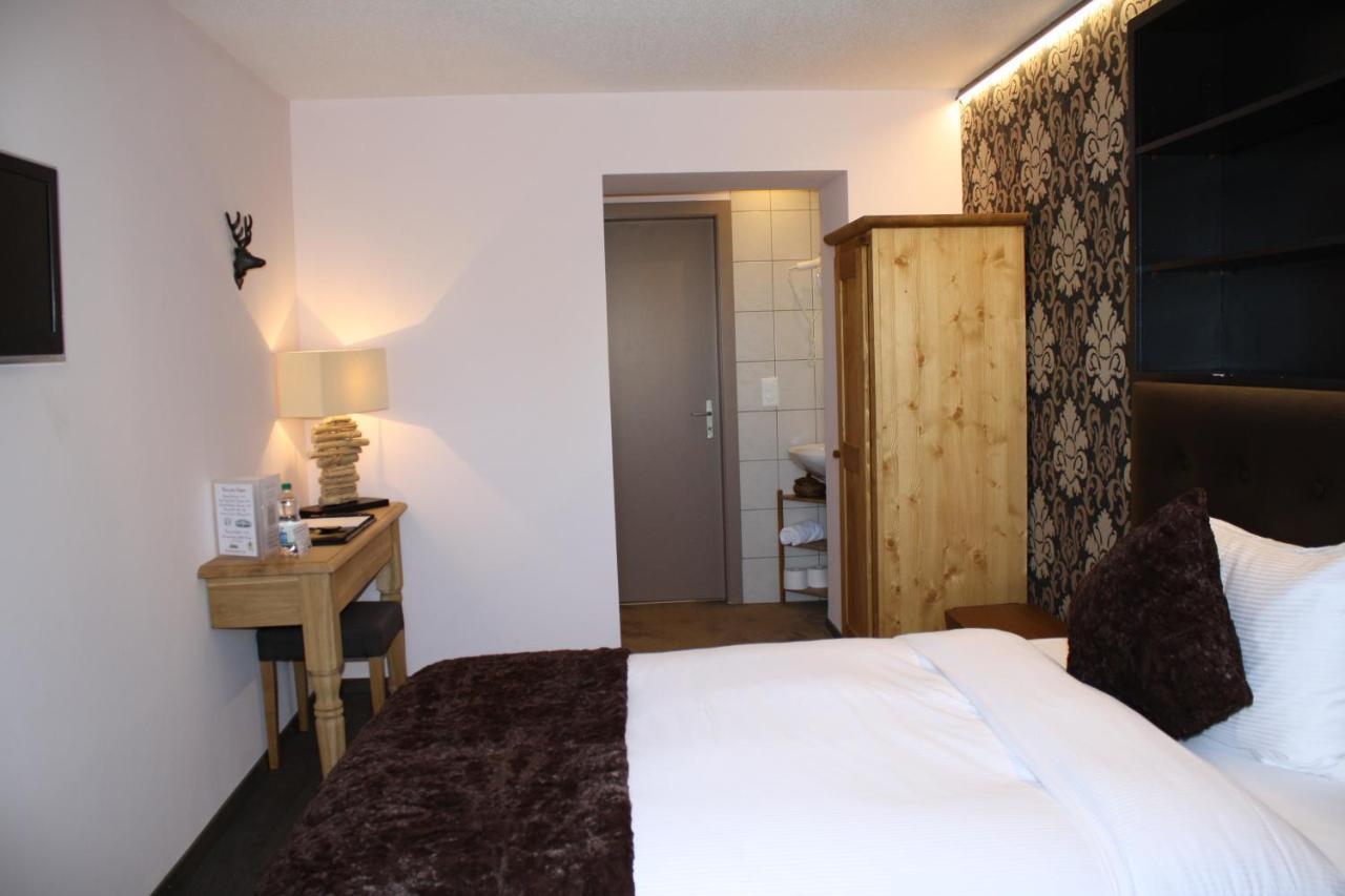 Hotel De La Gare Монте Екстериор снимка