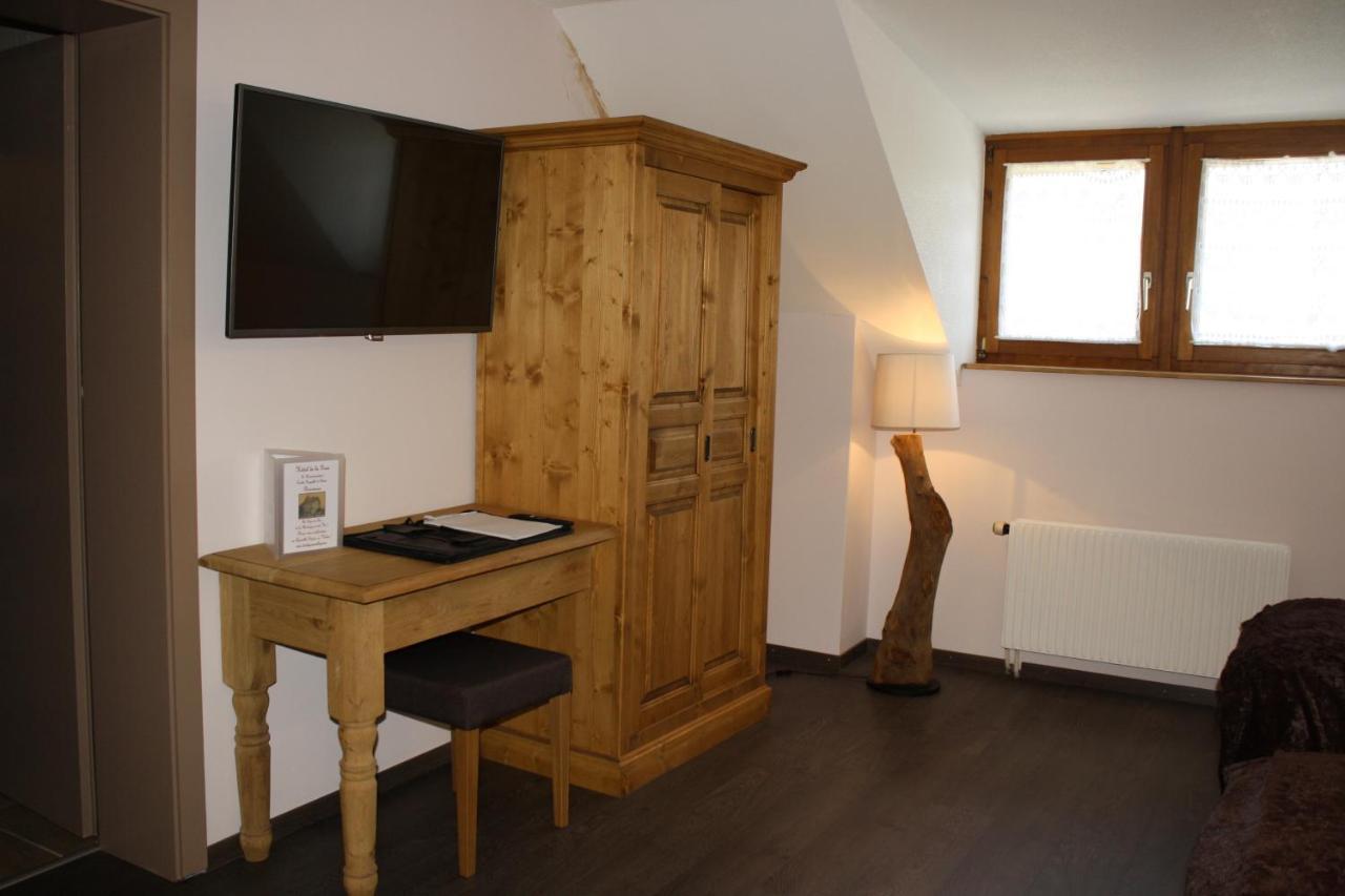 Hotel De La Gare Монте Екстериор снимка