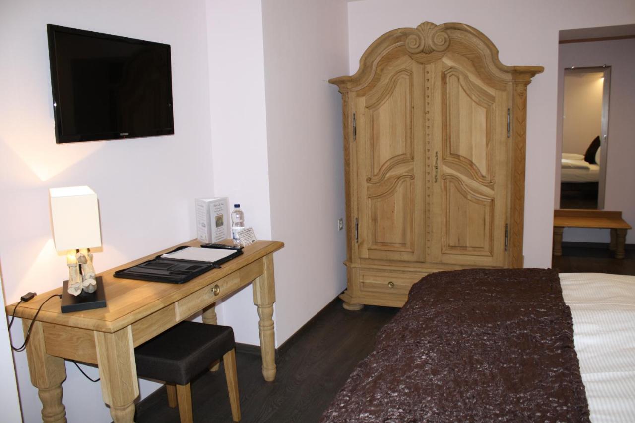 Hotel De La Gare Монте Екстериор снимка